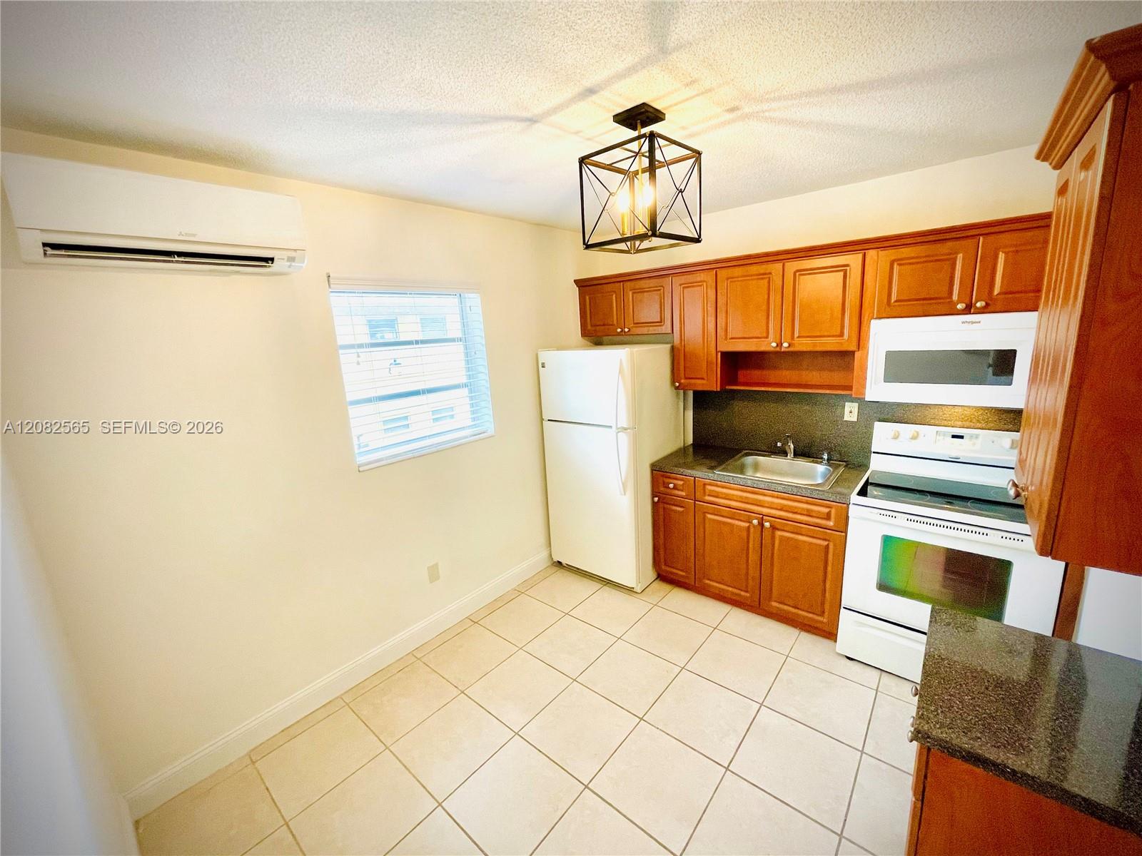 47 NW 47th Ave # 14 — Photo 2