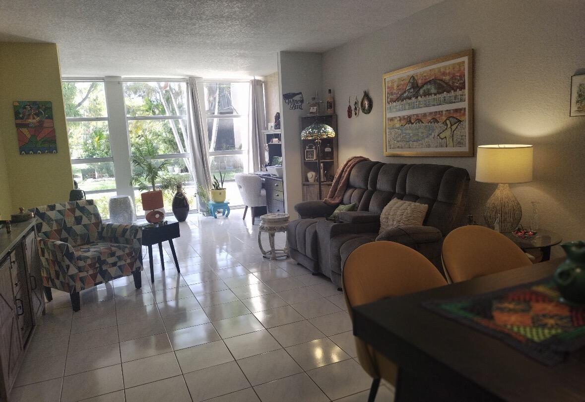 2101 Atlantic Shores Boulevard # 117, Hallandale Beach FL 33009