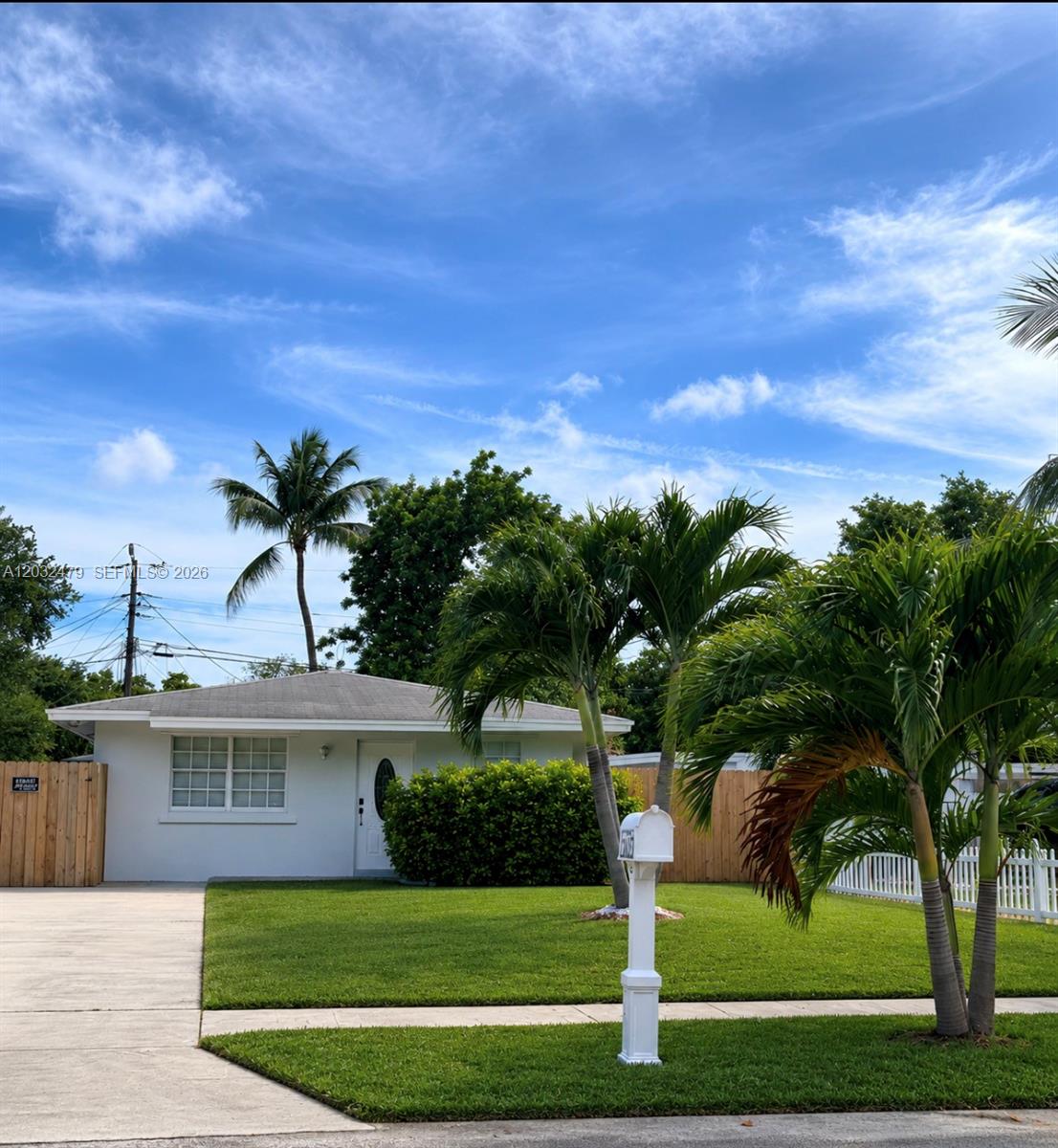 1116 N 61st Ave # 1, Hollywood FL 33024