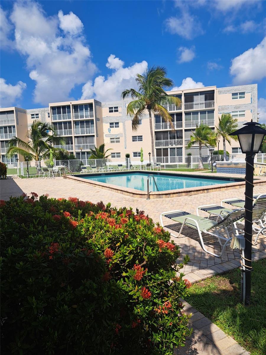 1024 SE 3rd Ave # 304, Dania Beach FL 33004