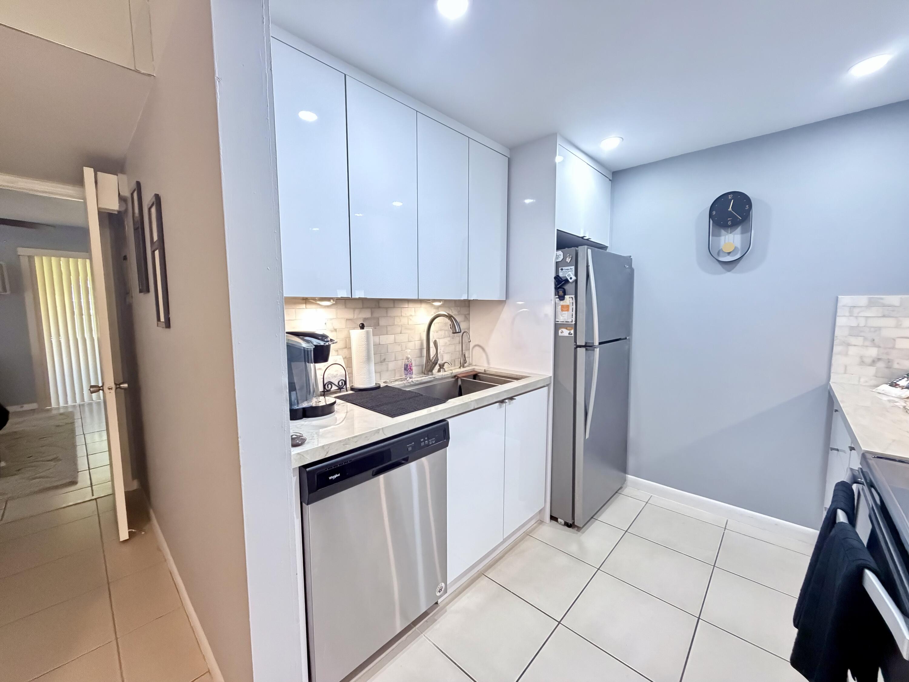 150 SW 134TH Way # 106R — Photo 2