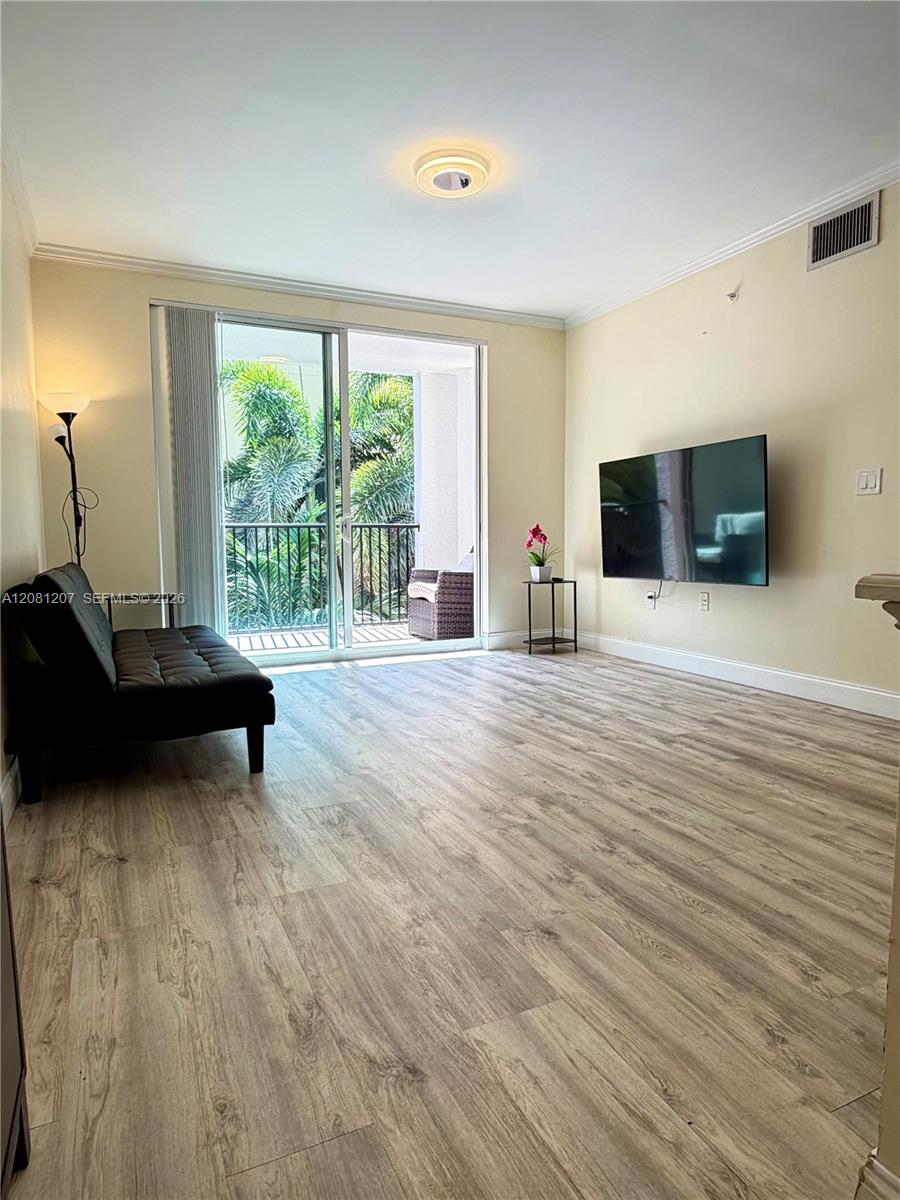17150 N Bay Rd # 2419 — Photo 2