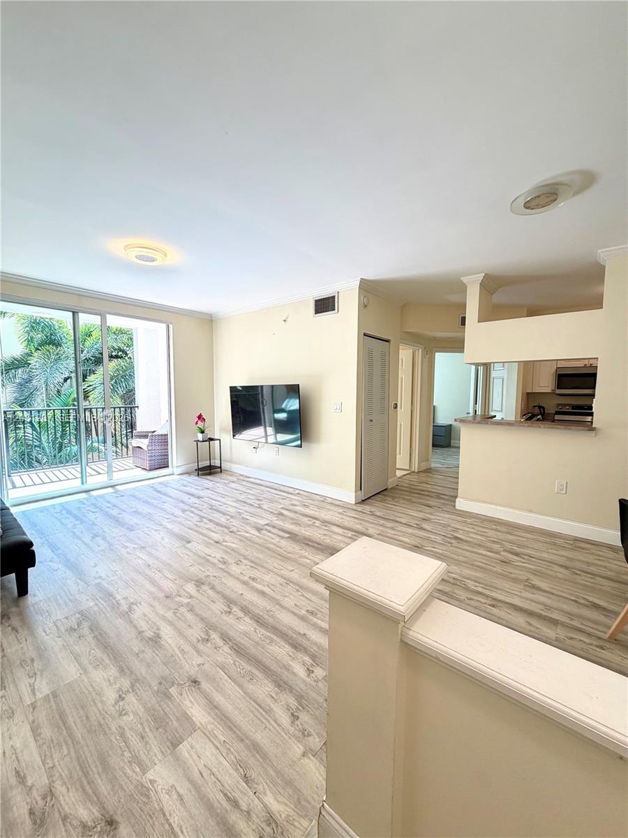 17150 N Bay Rd # 2419 — Photo 3