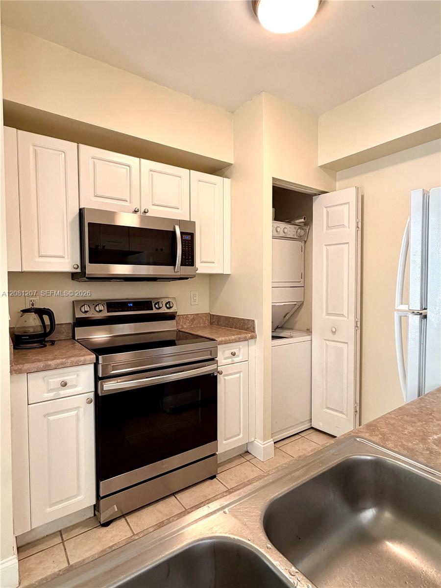17150 N Bay Rd # 2419 — Photo 5