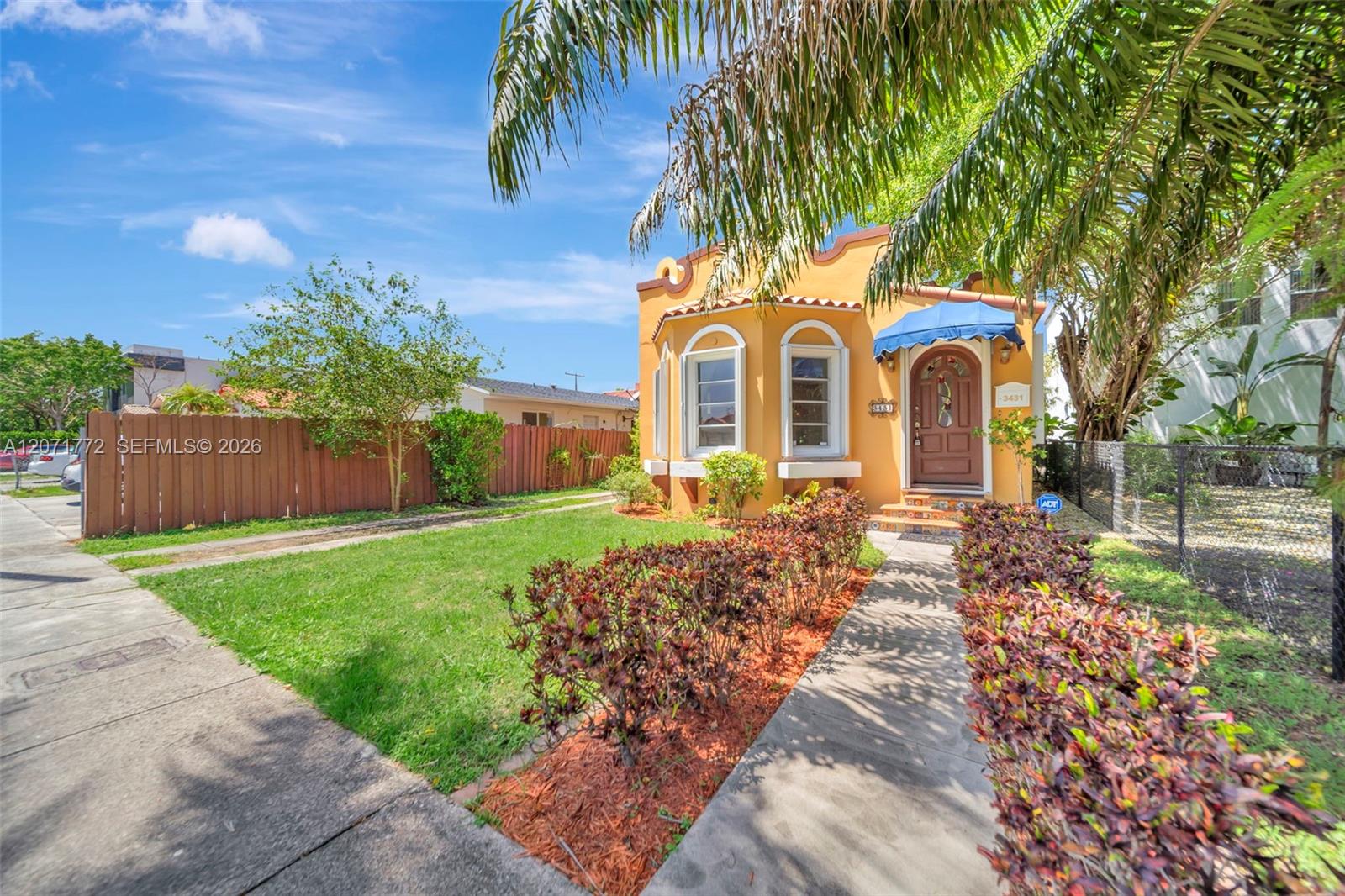 3431 SW 25th St View 1