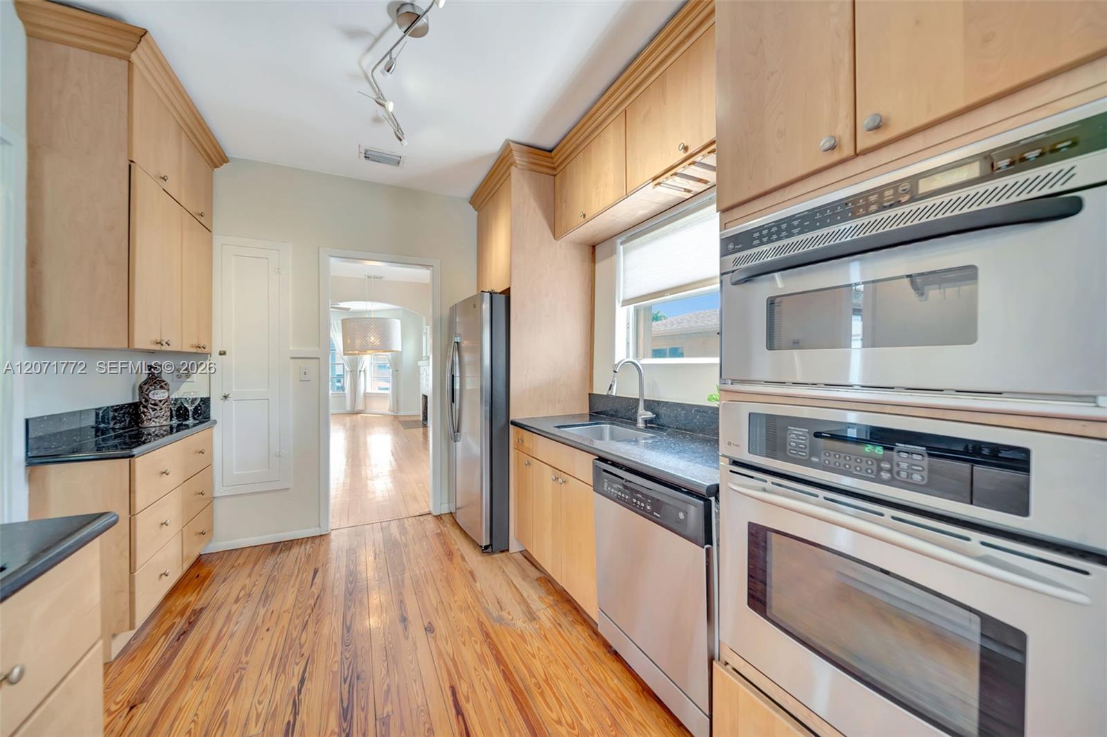 3431 SW 25th St View 10