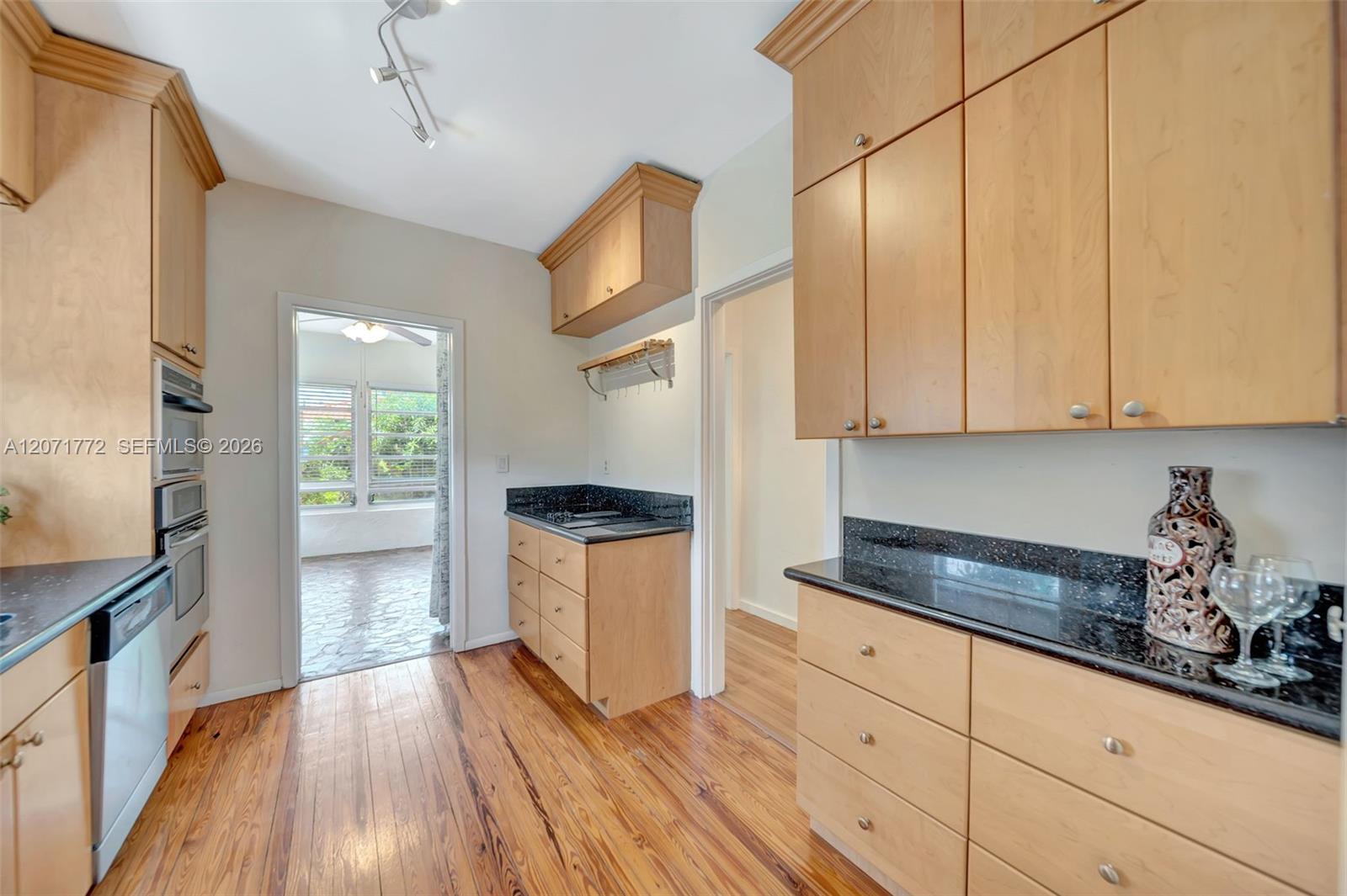 3431 SW 25th St View 14
