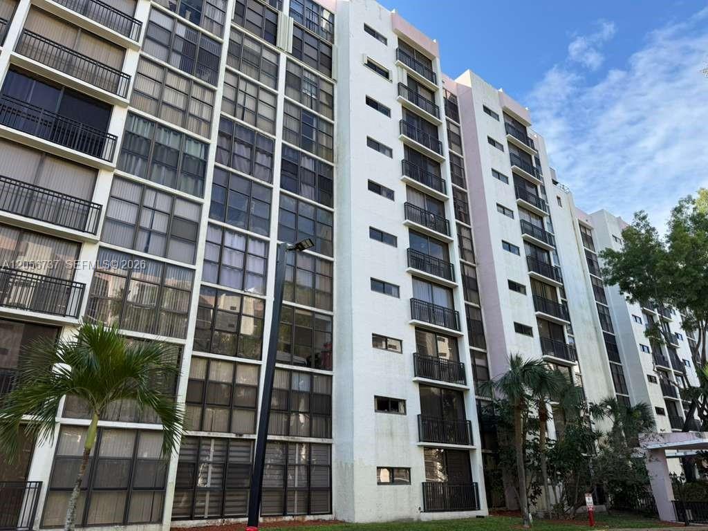 17011 N Bay Rd # 709, Sunny Isles Beach FL 33160