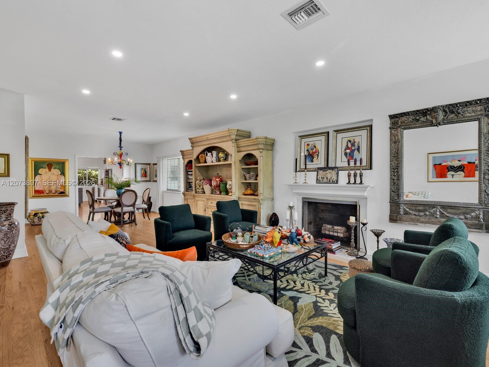 Formal Living with Breakfast Area