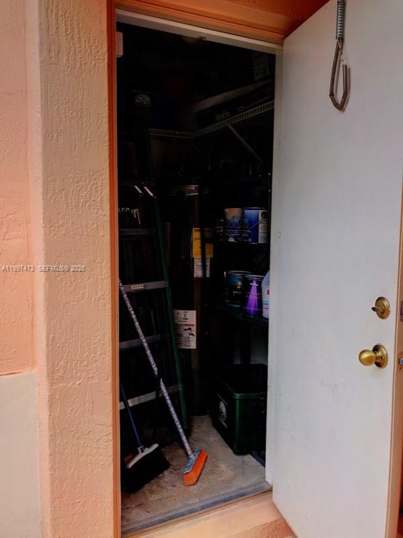 571 NW 208th Cir — Photo 3