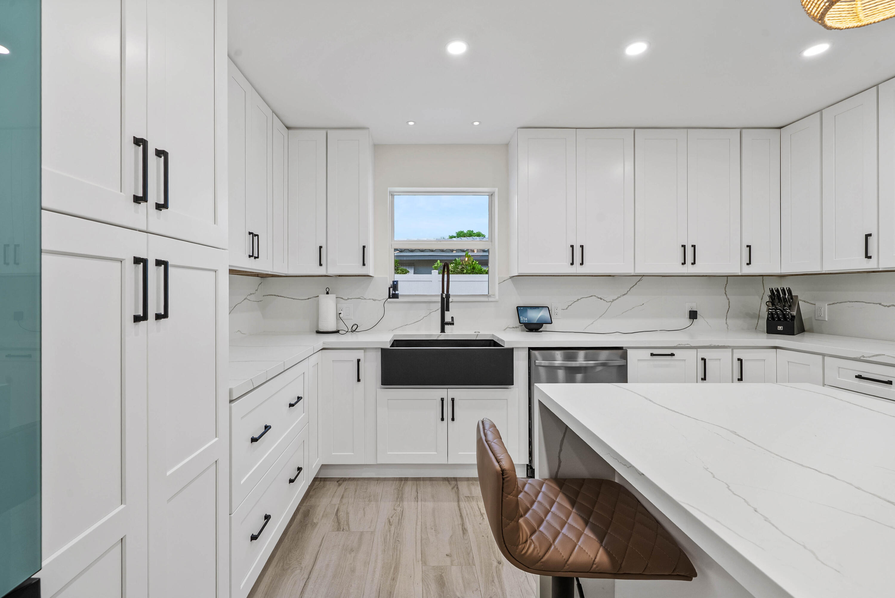 648 SW 3RD Street — Photo 5