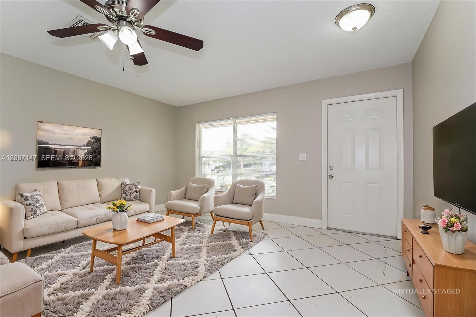 6129 Moonbeam Dr — Photo 3