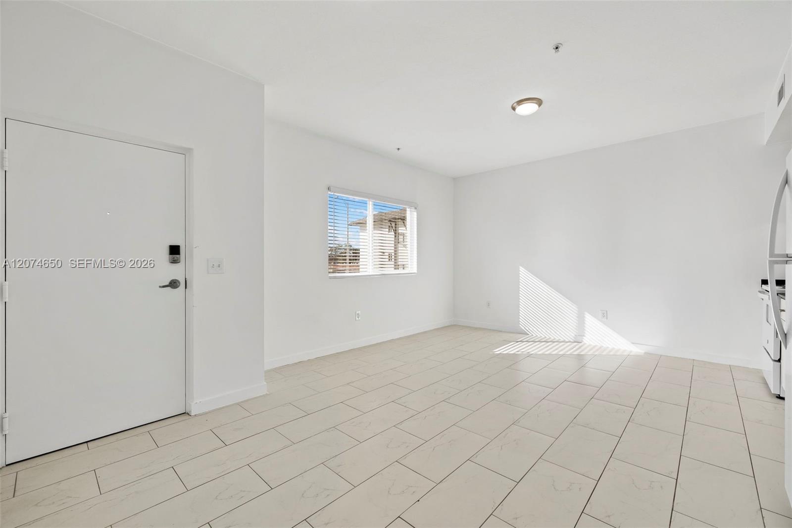 405 E 7th St # 203 — Photo 5
