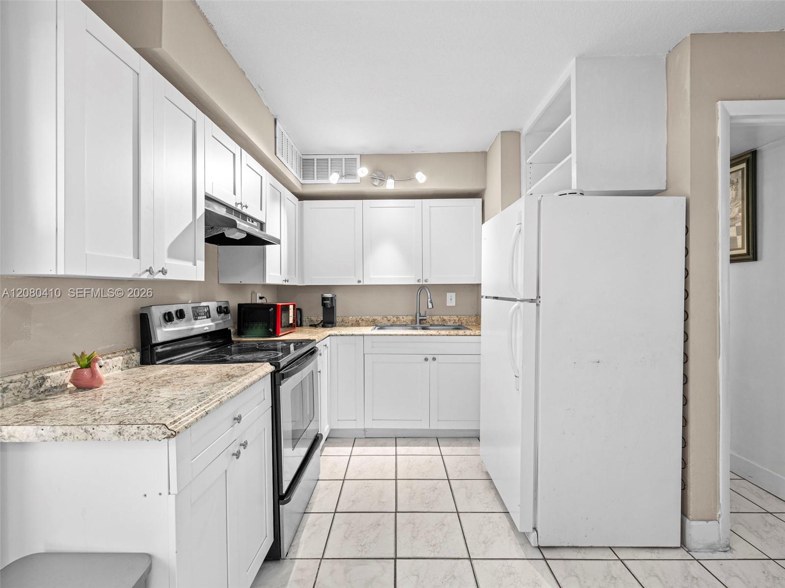 3609 Townhouse Ct # 3609 — Photo 3