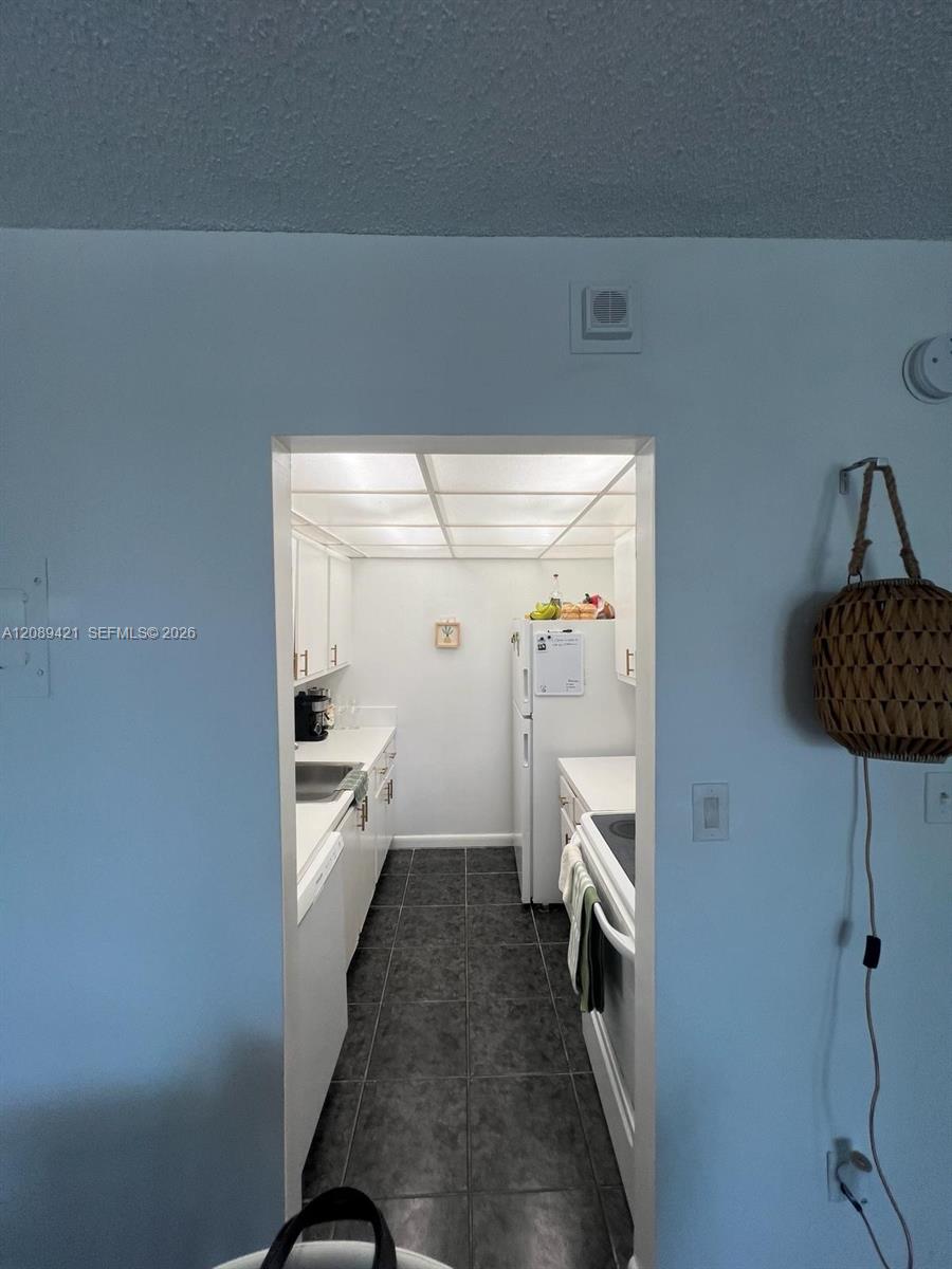 2350 NE 135th St # 208 — Photo 3