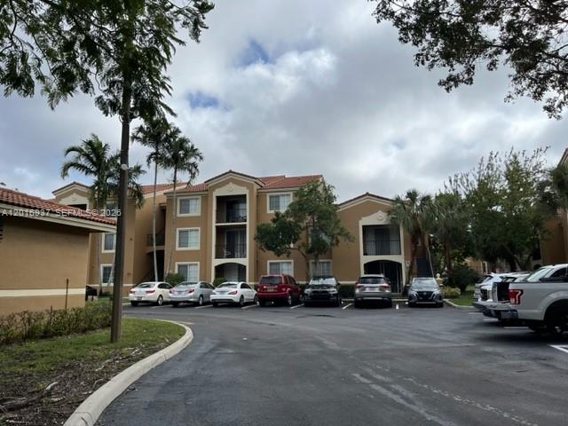 8000 N Nob Hill Rd # 206, Tamarac FL 33321