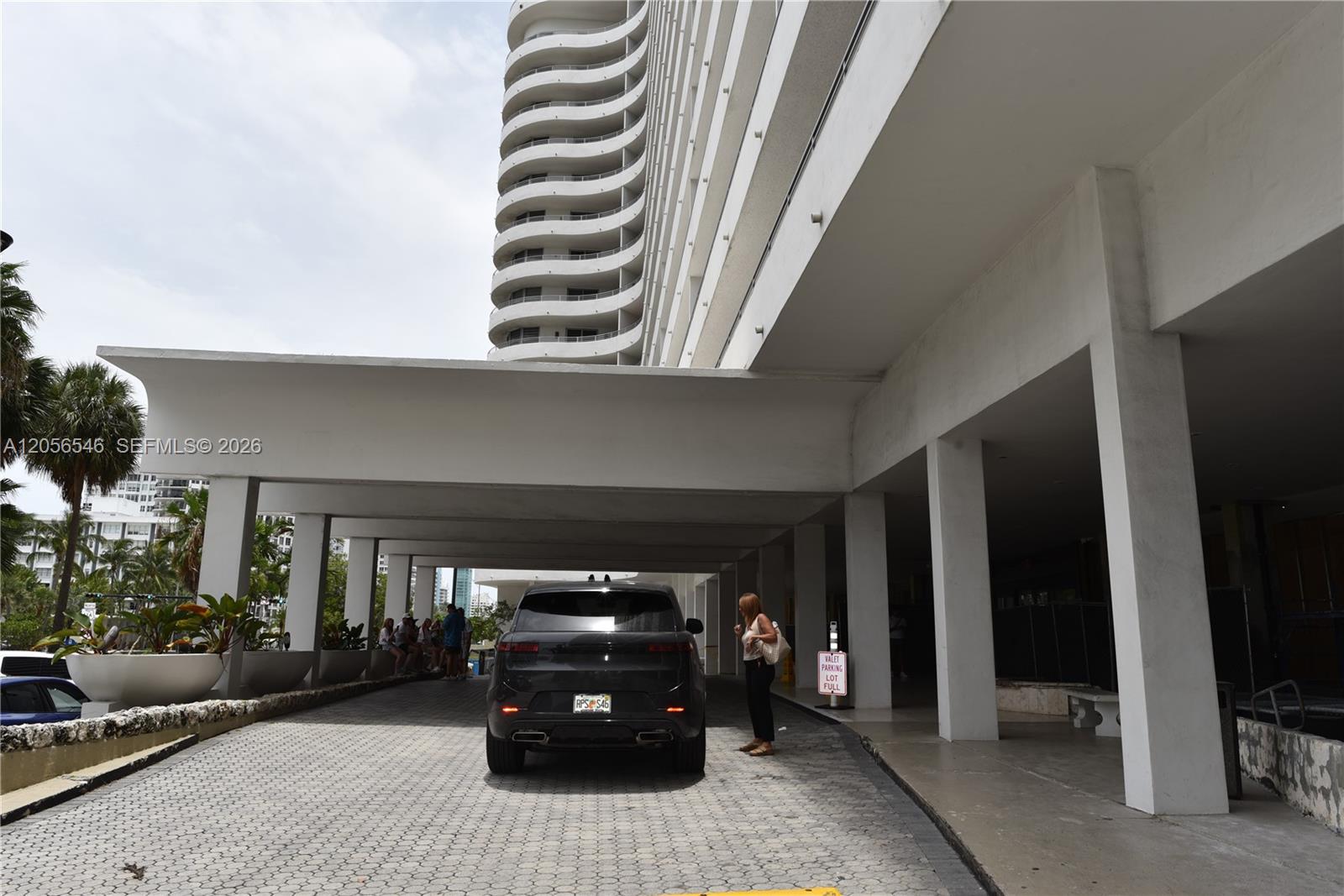 5555 Collins Ave # 8K View 3