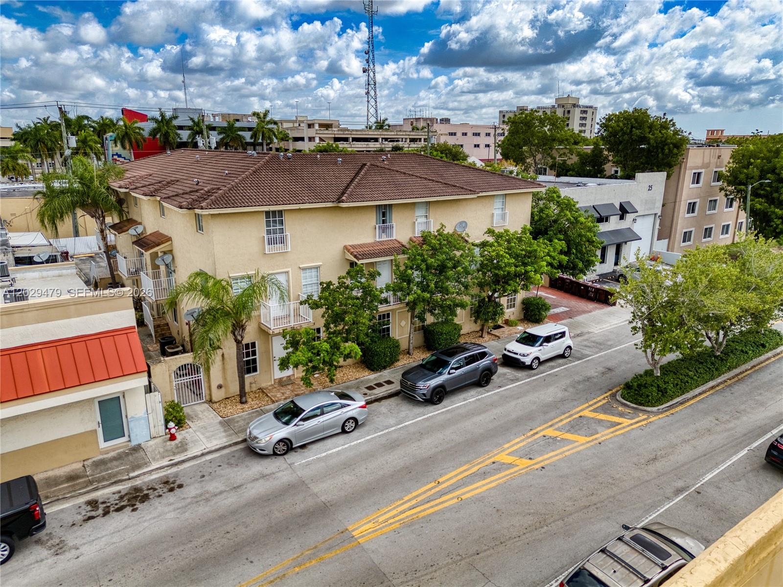 9 E 4th St # 101, Hialeah FL 33010
