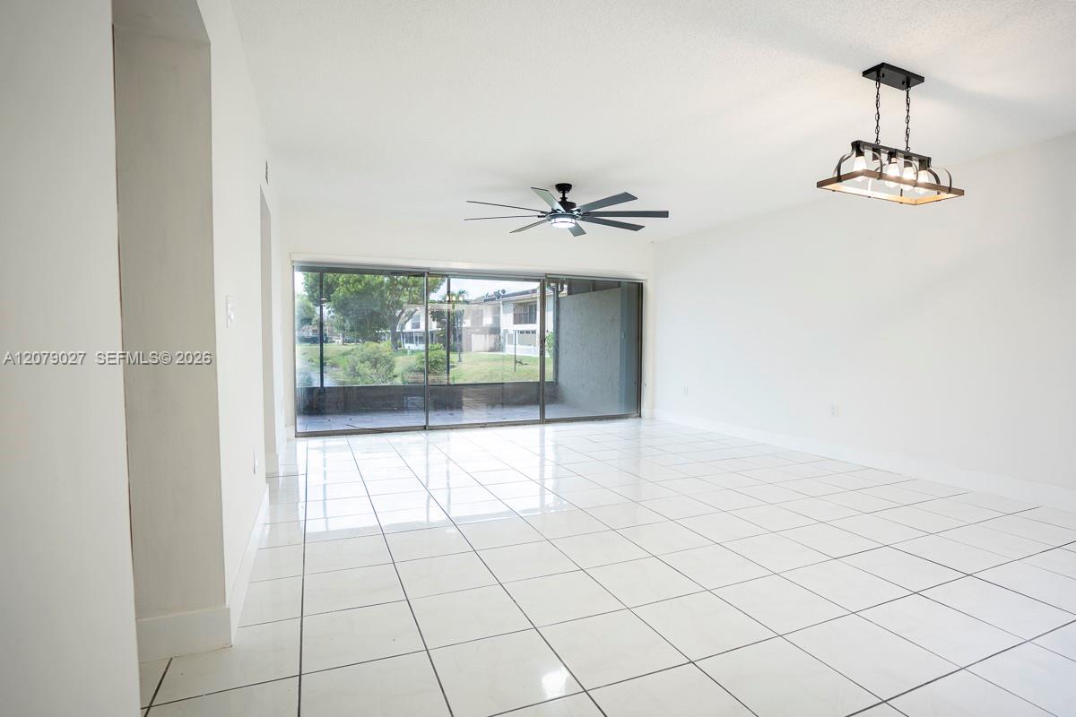 14295 Kendale Lakes Cir — Photo 5