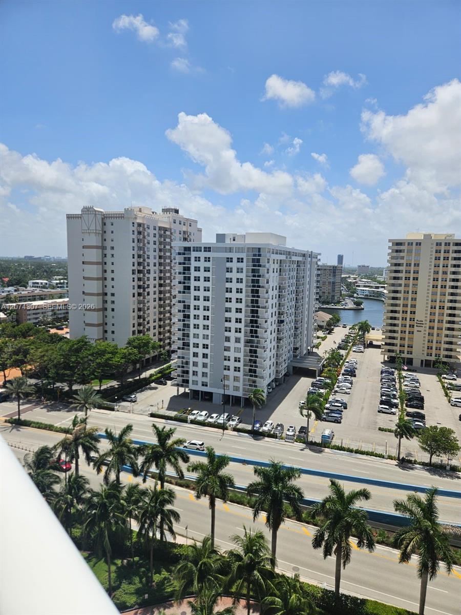 1850 S Ocean Dr # 1409 — Photo 2
