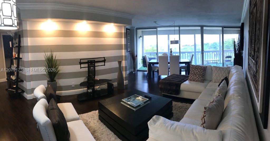 6901 Environ Blvd # 5F — Photo 2