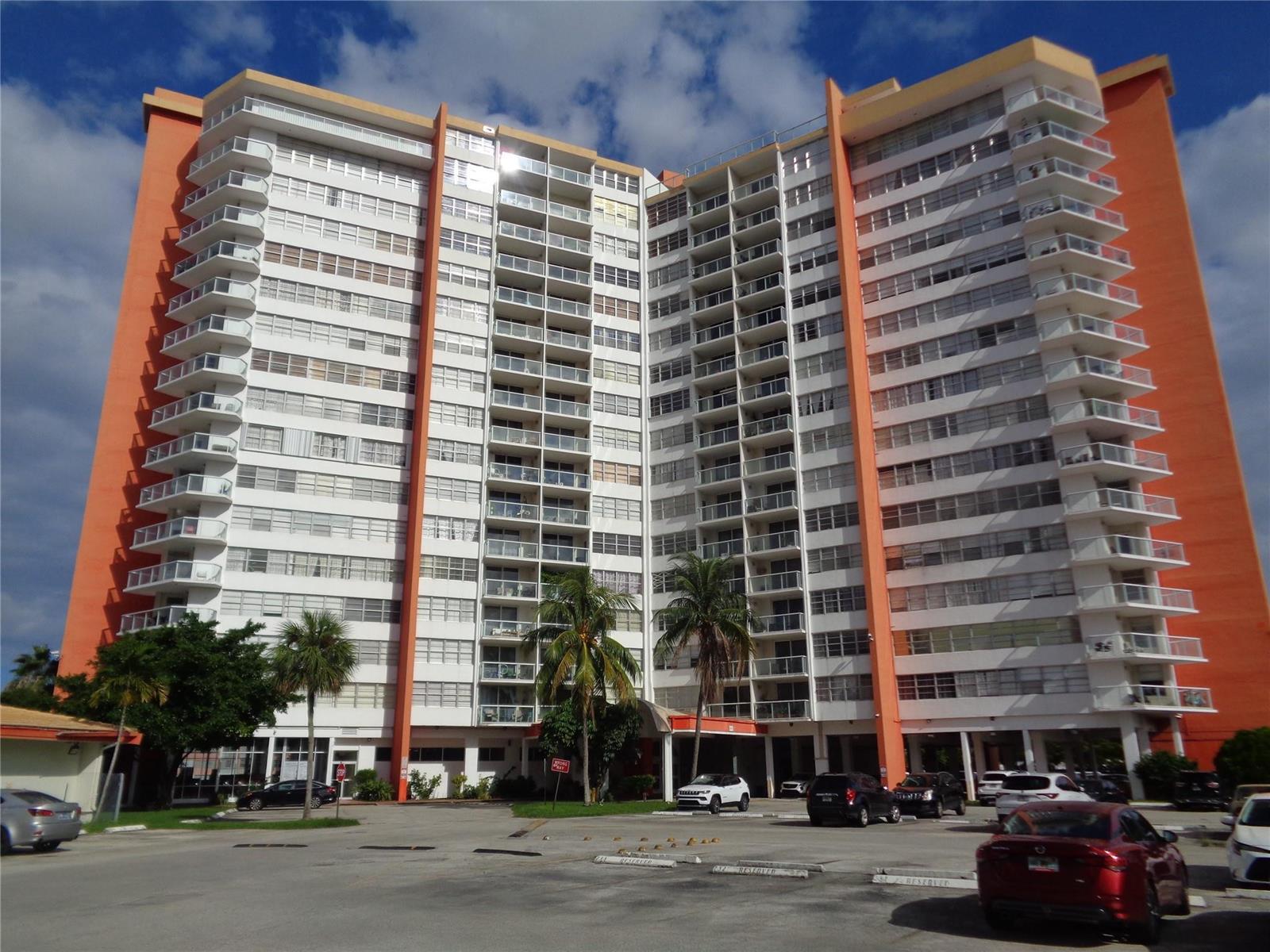 1301 NE Miami Gardens Drive # 605w, Miami FL 33179