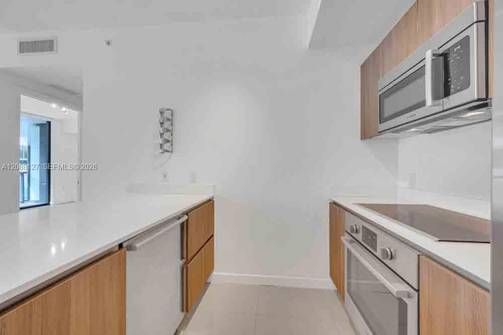 201 SW 17th Rd # 302 — Photo 3