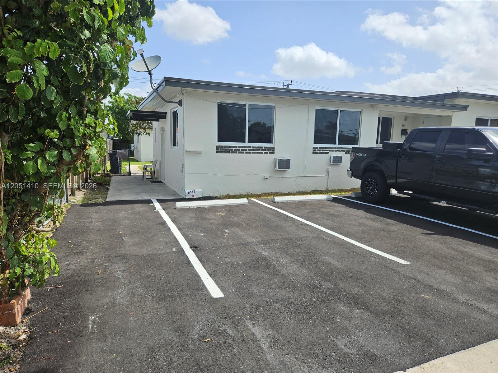 9415 SW 38th St — Photo 3
