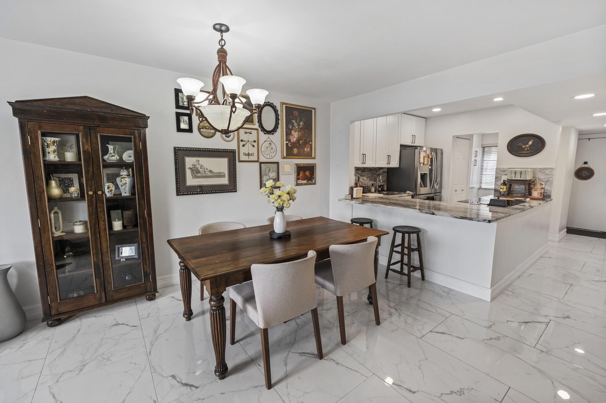 1021 Mockingbird Lane # 211, Plantation FL 33324