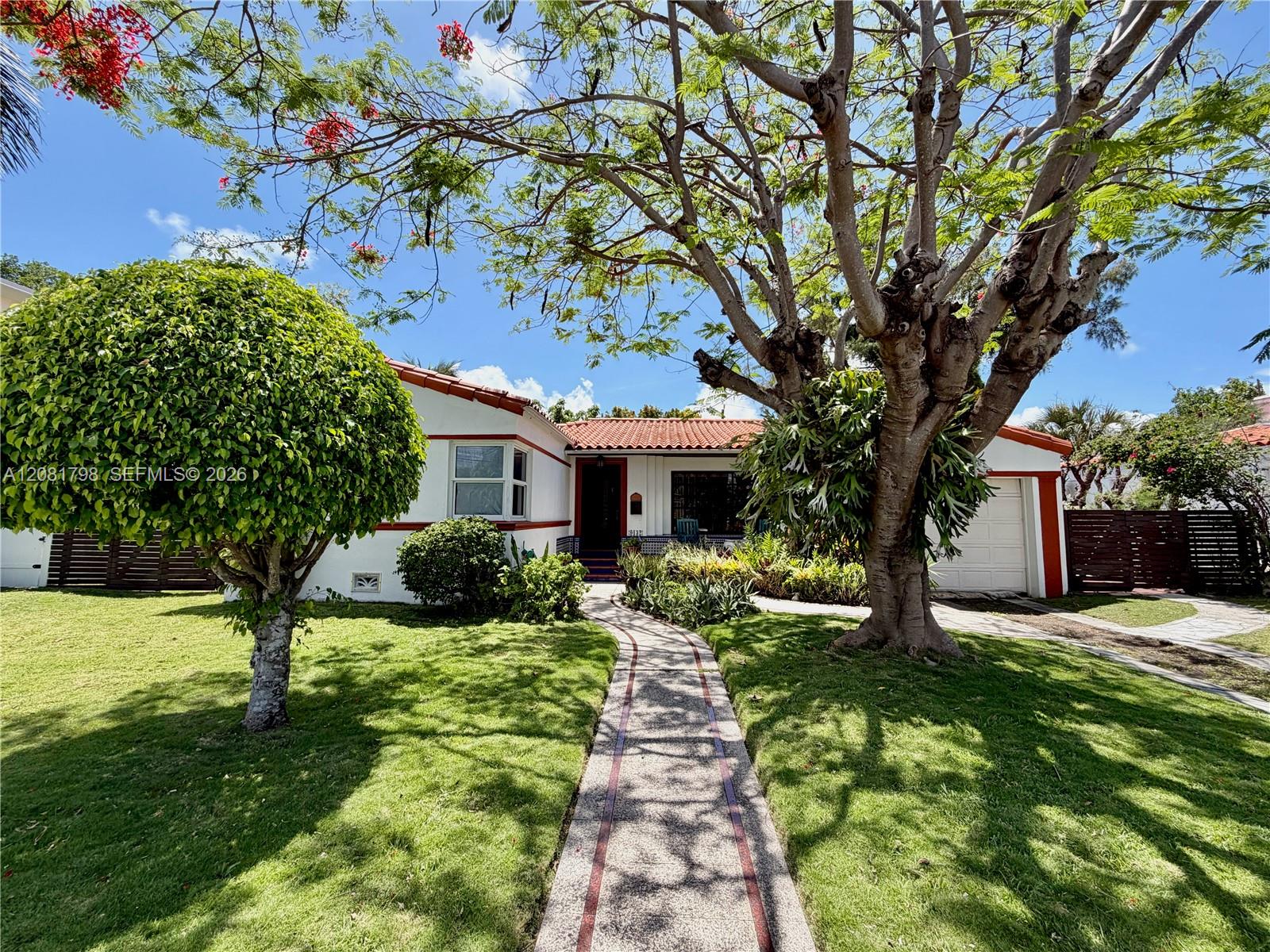 9132 Byron Ave — Photo 4