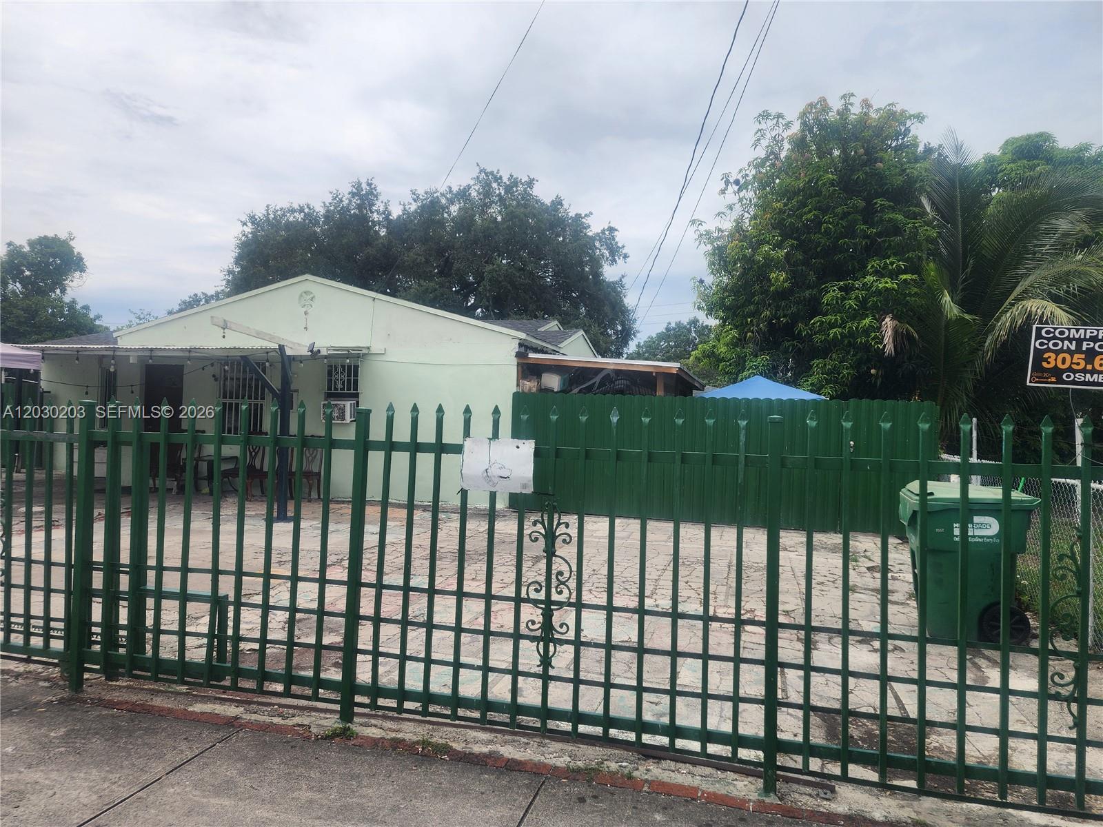 2130 NW 92nd St, Miami FL 33147