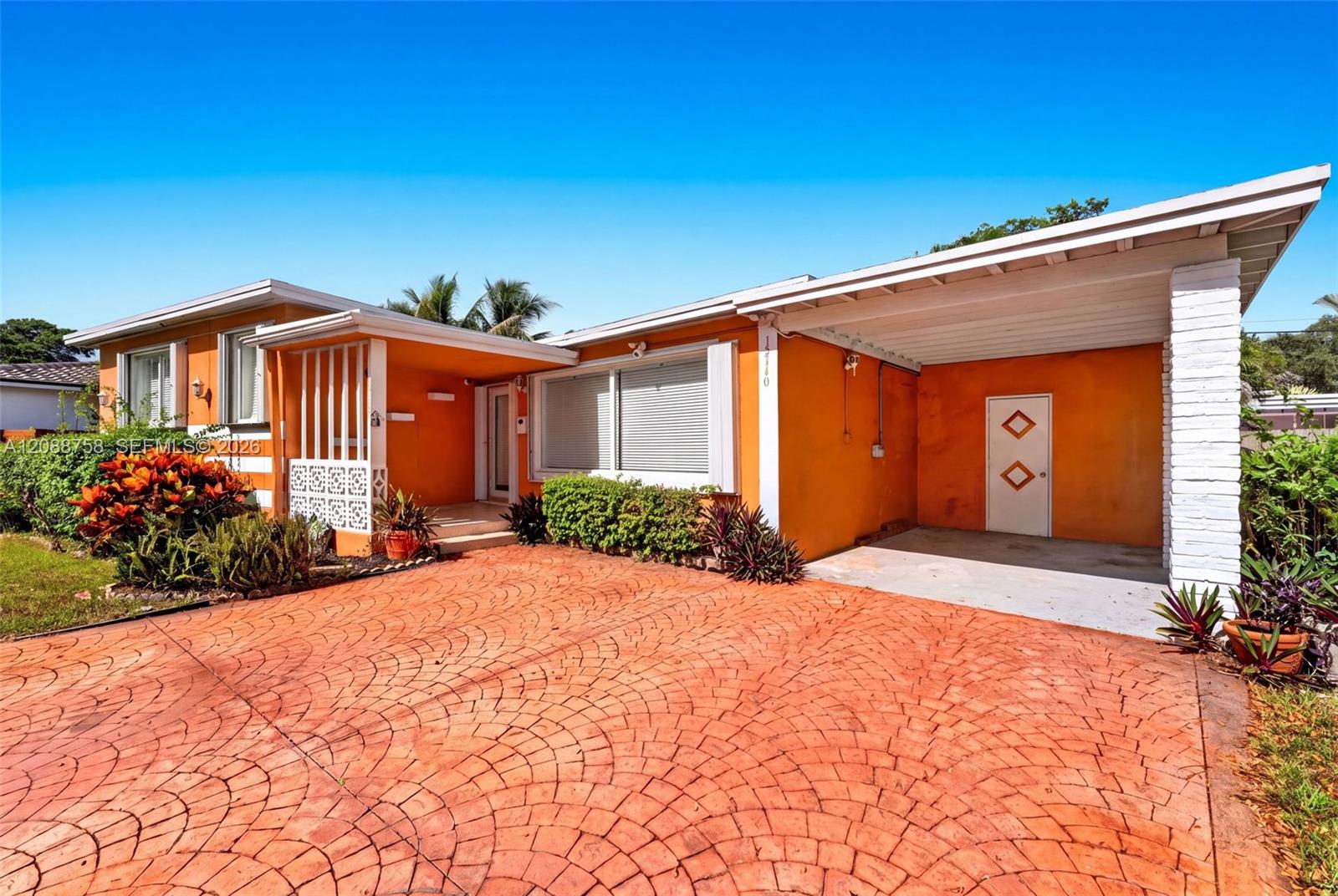 12140 NE Miami Ct — Photo 5