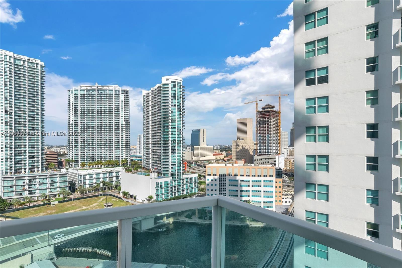 41 SE 5th St # 1217, Miami FL 33131
