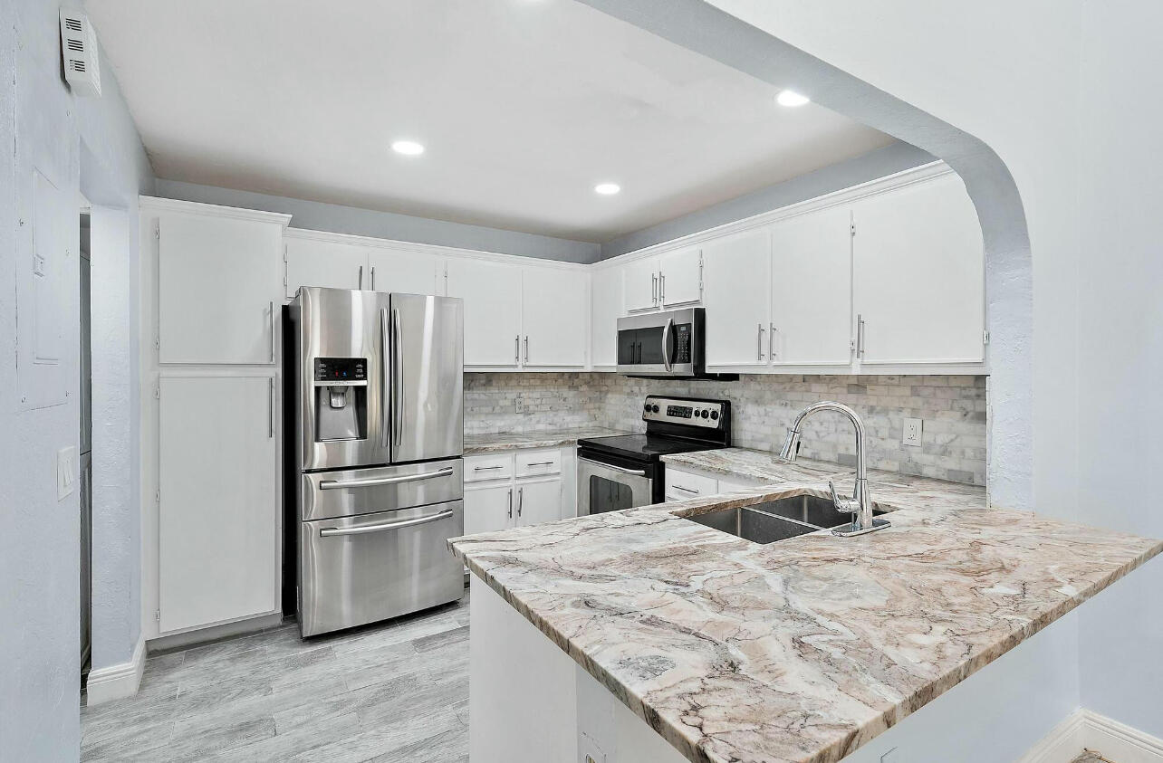 4012 PALM BAY Circle # D — Photo 5