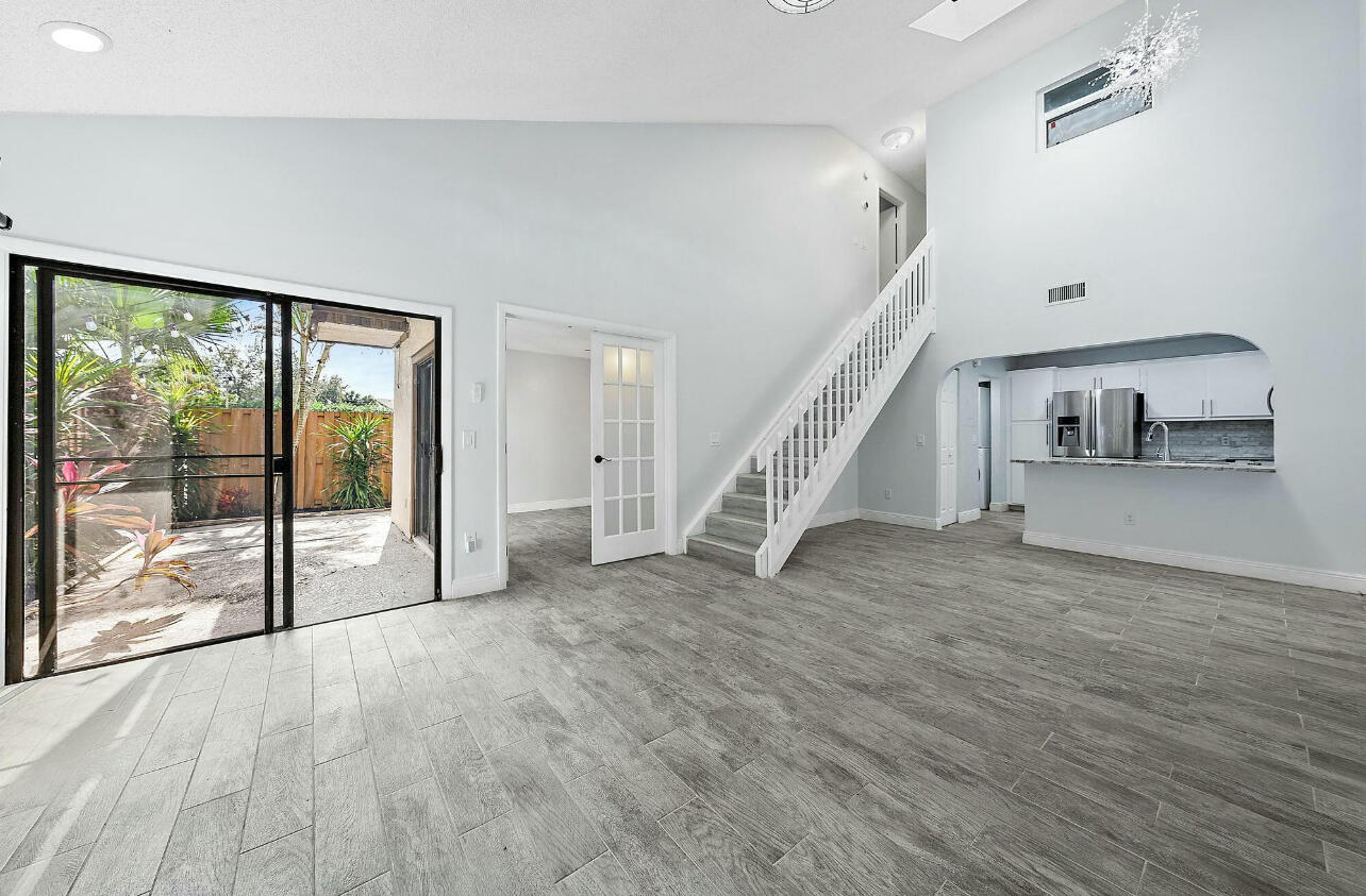 4012 PALM BAY Circle # D — Photo 4