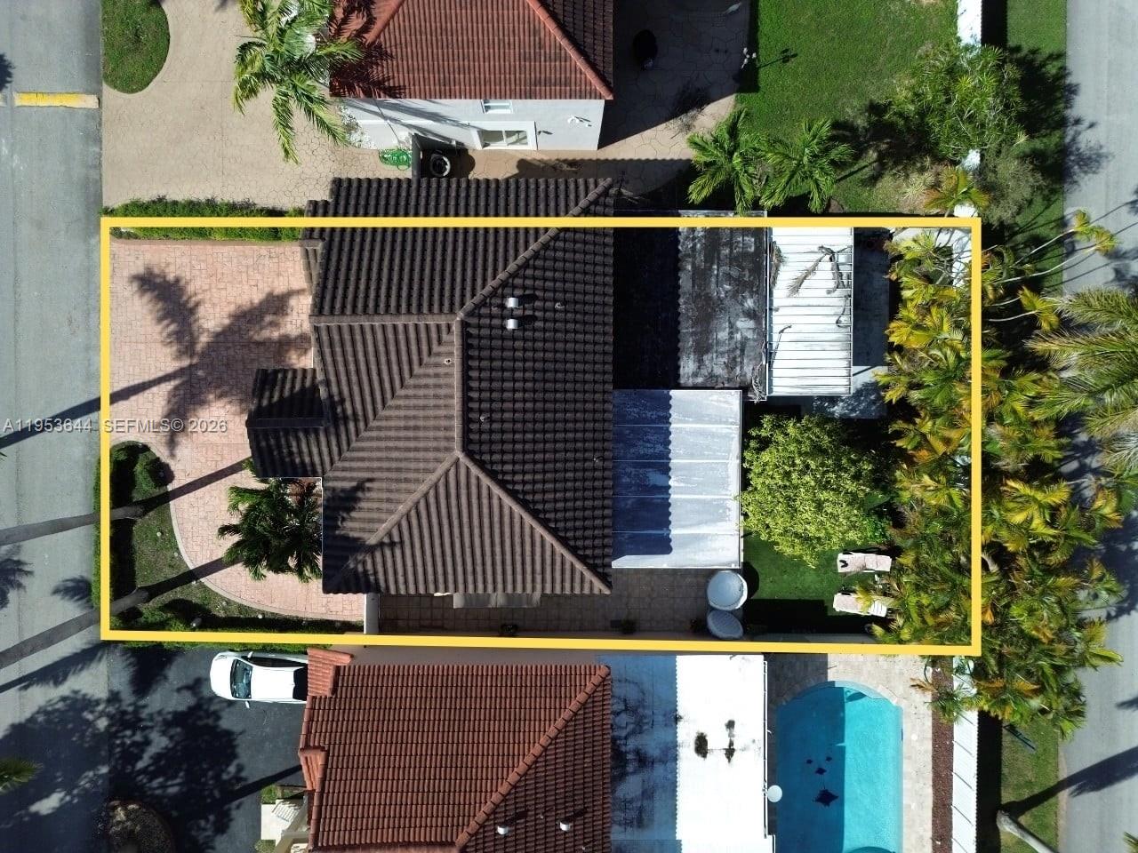 12415 NW 7th St — Photo 3
