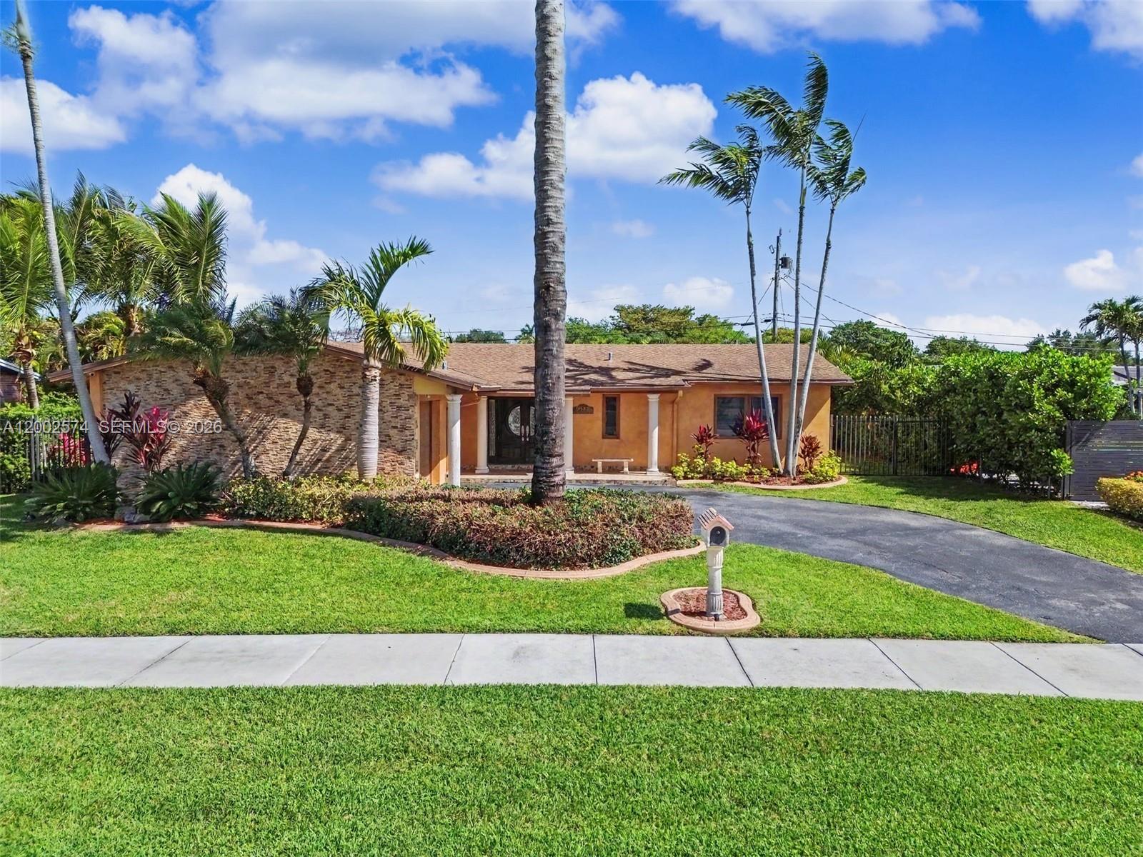 9837 SW 194th St, Cutler Bay FL 33157