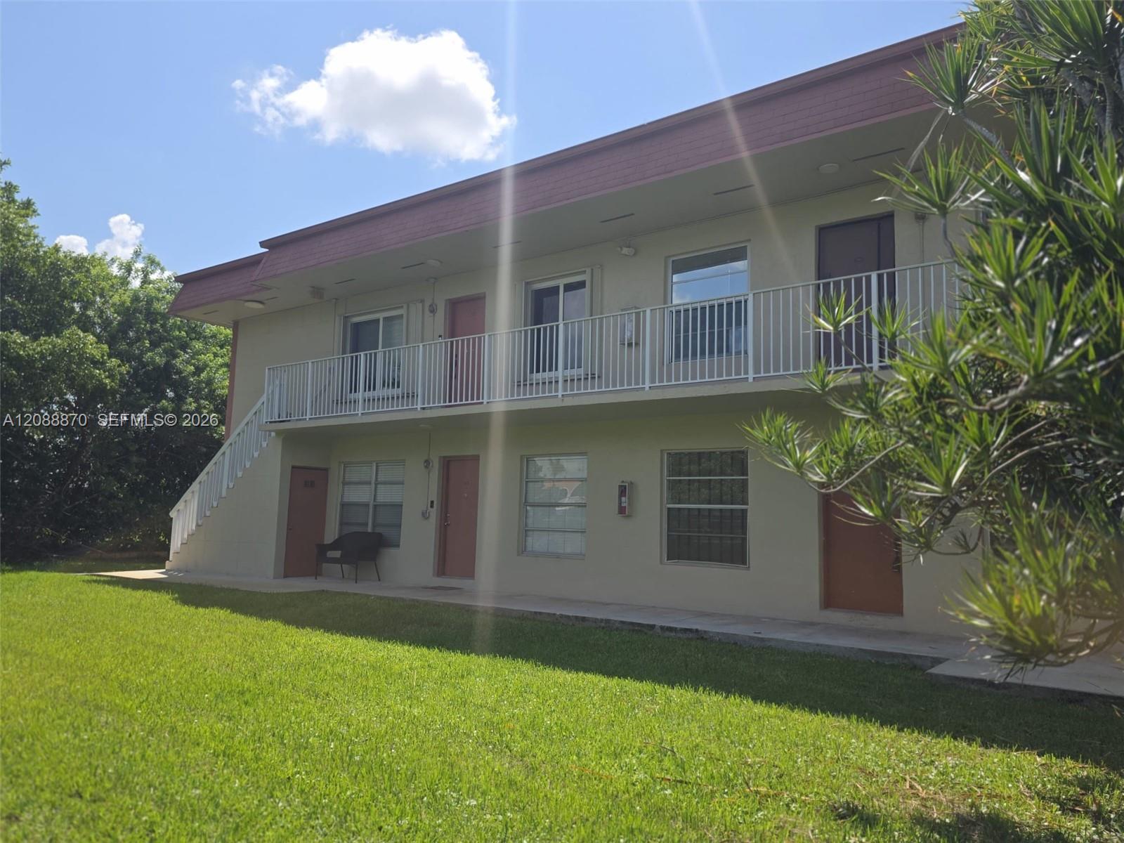 12811 SW 43rd Dr # A — Photo 2
