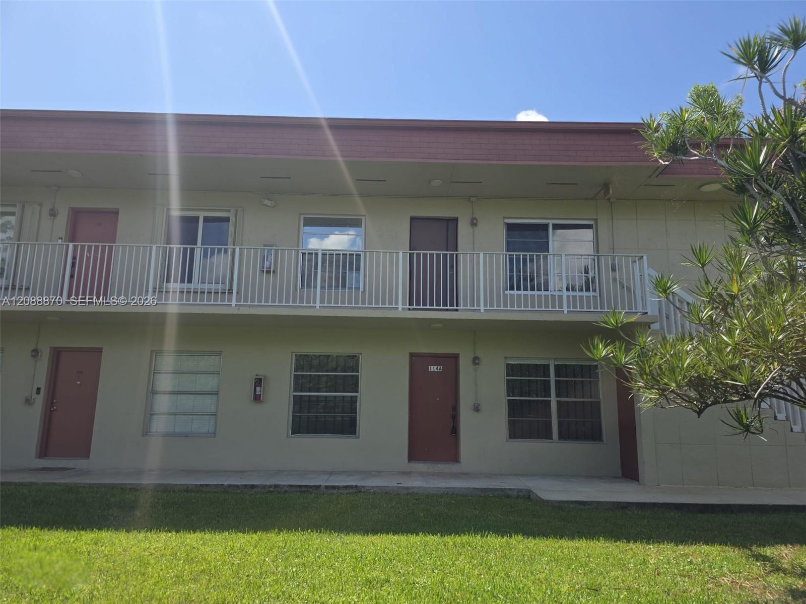 12811 SW 43rd Dr # A — Photo 3