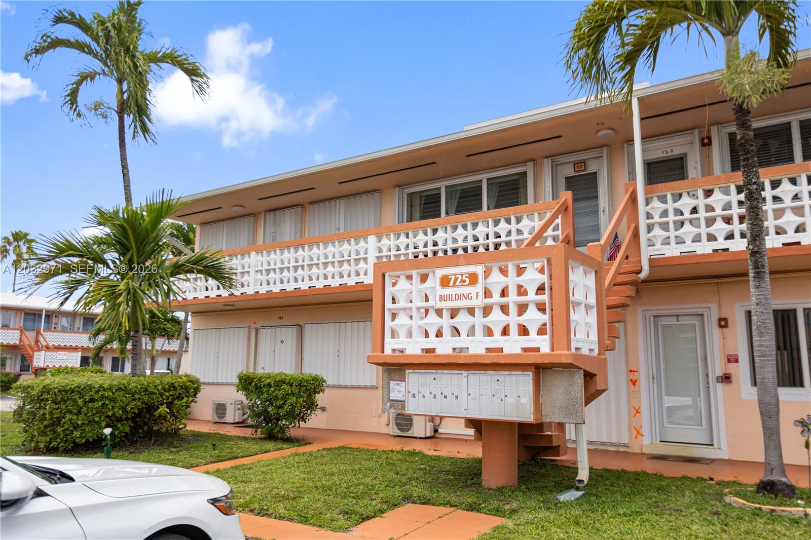 725 SW 11th Ave # 12, Hallandale Beach FL 33009
