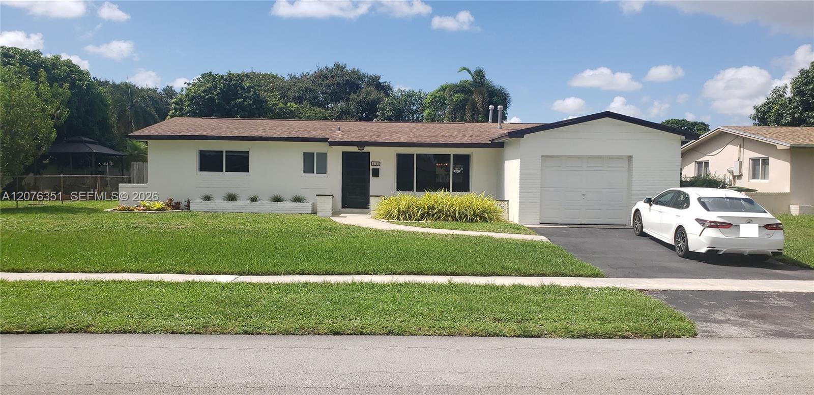 8320 NW 24th Ct — Photo 4