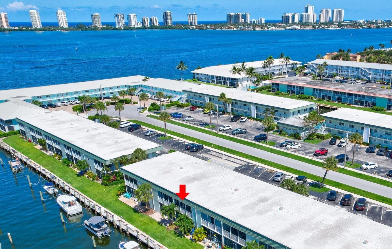 121 Wettaw Lane # 211, North Palm Beach FL 33408
