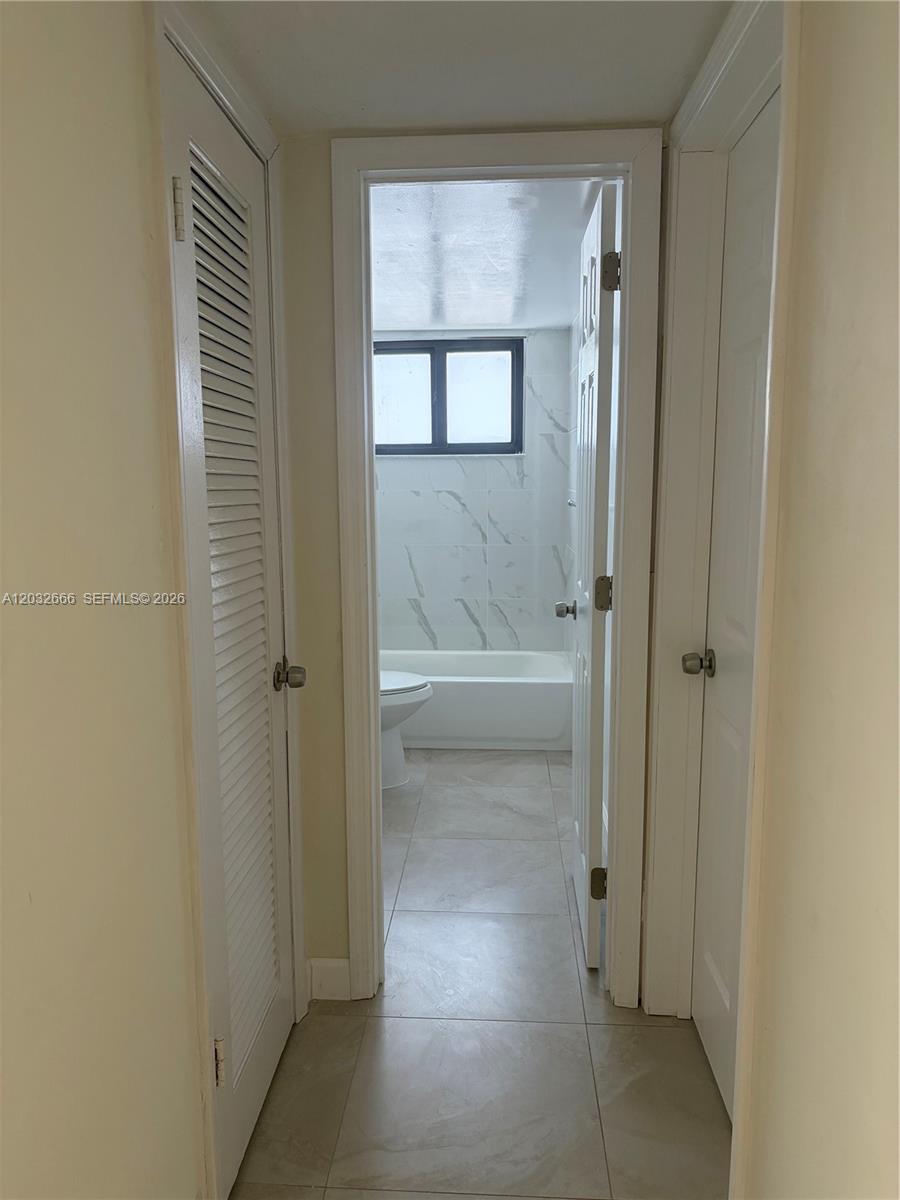 61 W 13th St # 1, Hialeah FL 33010