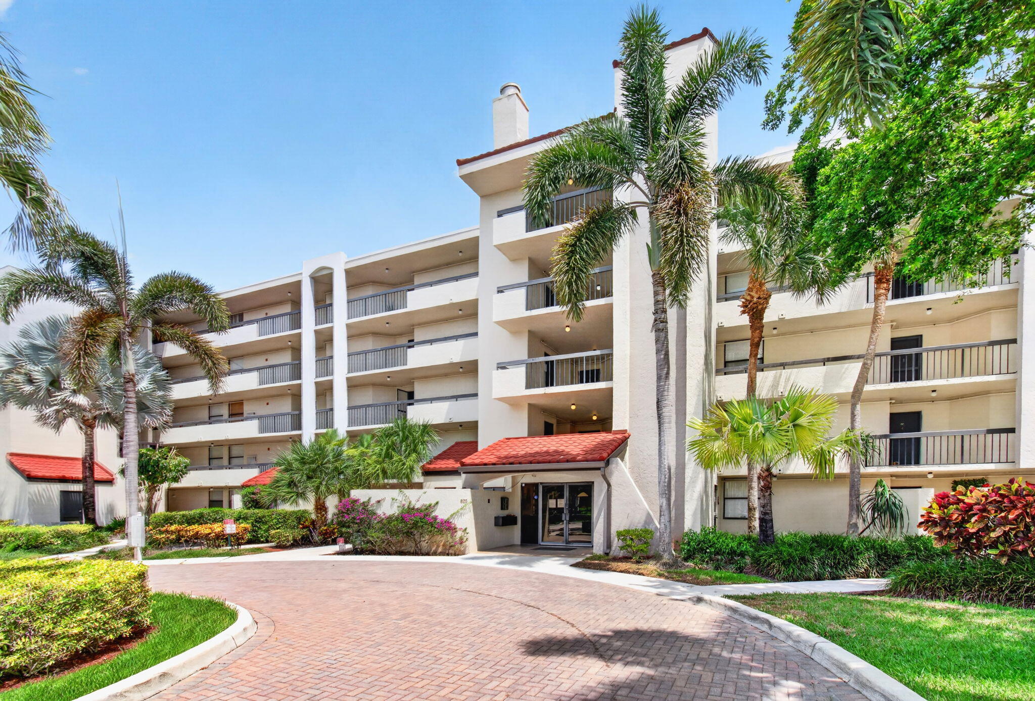 825 Egret Circle # 504, Delray Beach FL 33444
