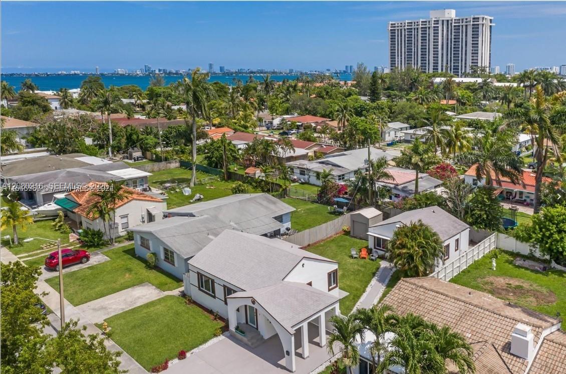 1526 NE 110th St # A, Miami FL 33161
