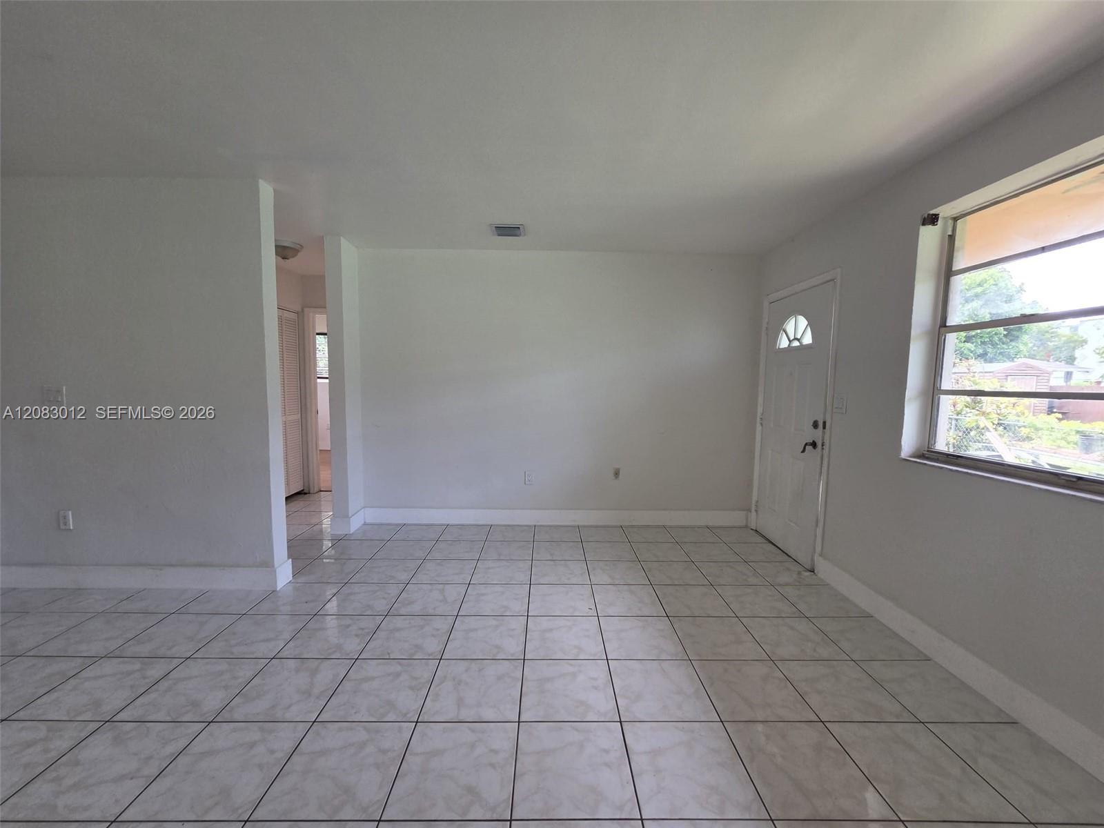 4730 NW 23rd Ave # B — Photo 2
