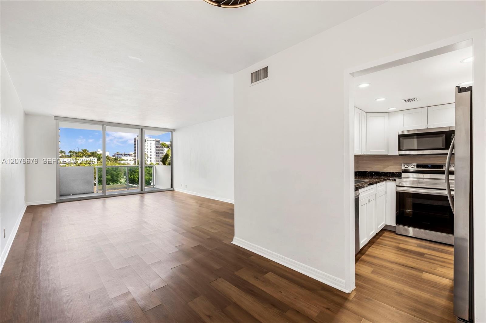 1200 West Ave # 317 — Photo 3