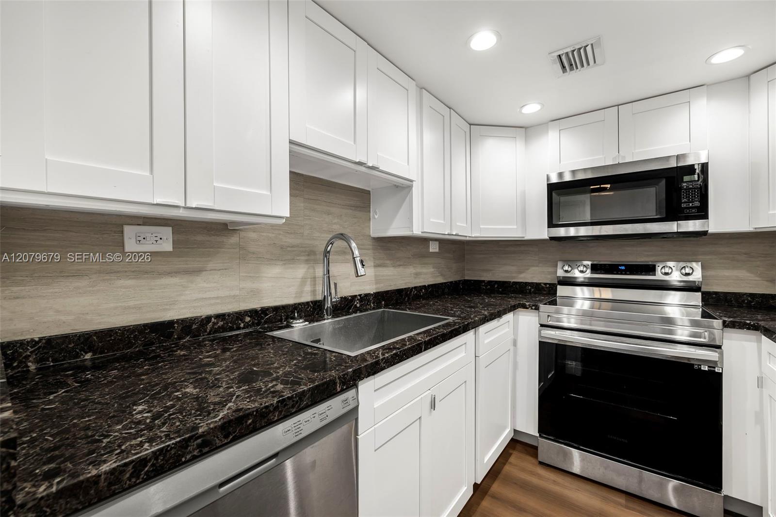 1200 West Ave # 317 — Photo 4
