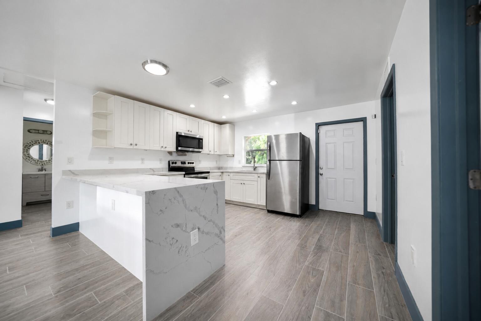6234 NW 19th Court — Photo 4