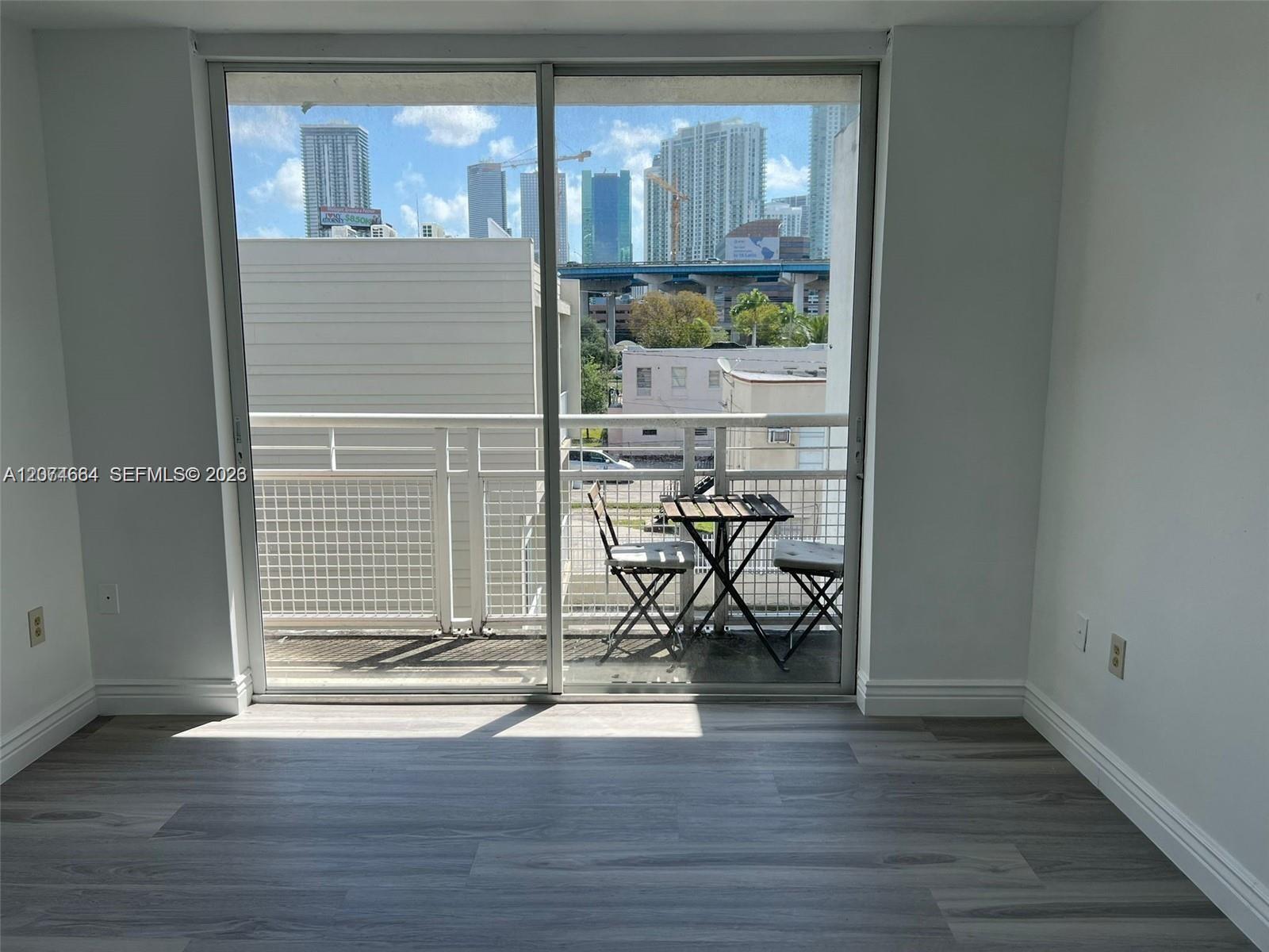 450 SW 3rd St # 15 — Photo 4